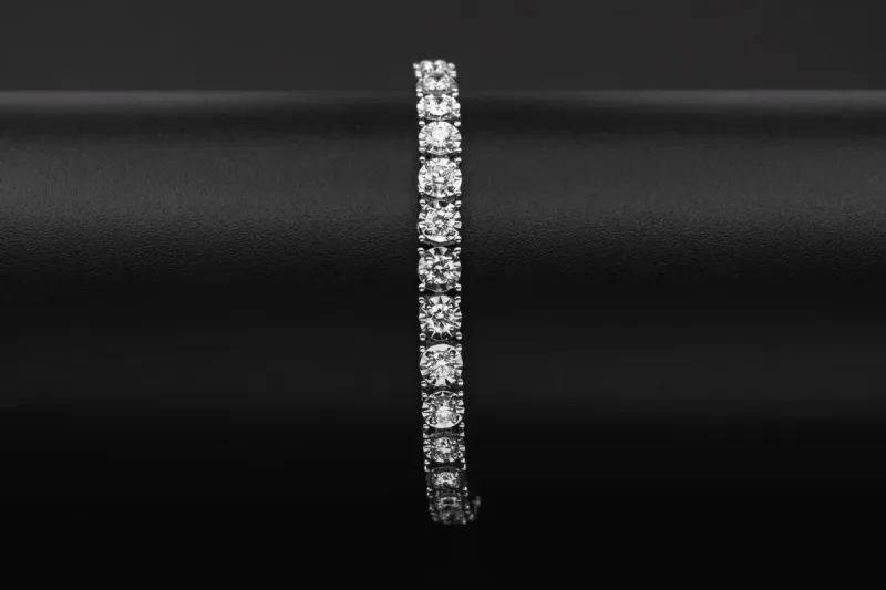 18ct White Gold Round Brilliant Diamond Tennis Bracelet 1.93ct