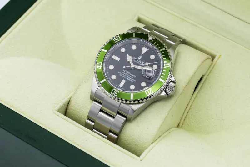 Rolex Submariner 40mm Stainless Steel Oyster 16610LV 2009