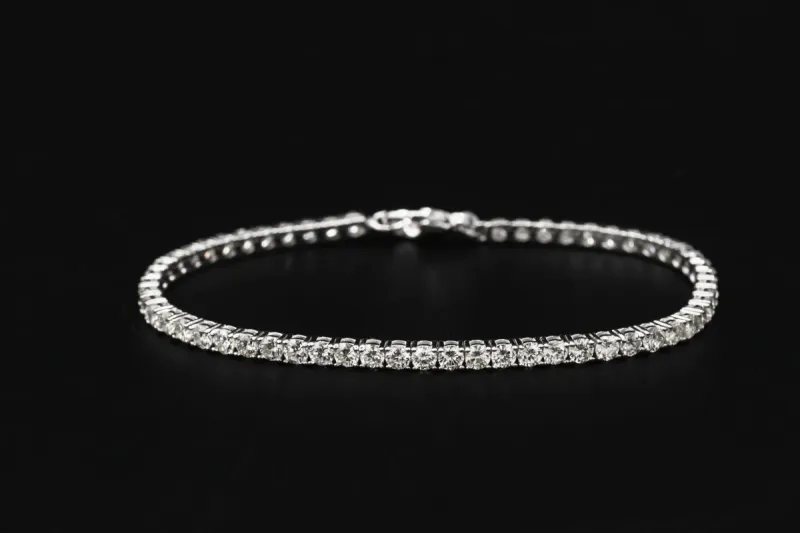 18ct White Gold Brilliant Diamond Line Bracelet 4.98ct