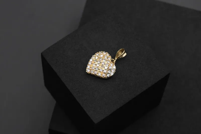 14ct Yellow Gold Round Brilliant Diamond Heart Pendant 0.80ct