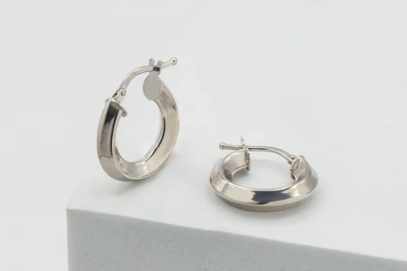 9ct White Gold Knife Edge Hoop Earrings Sleek Polished Design 1.5g