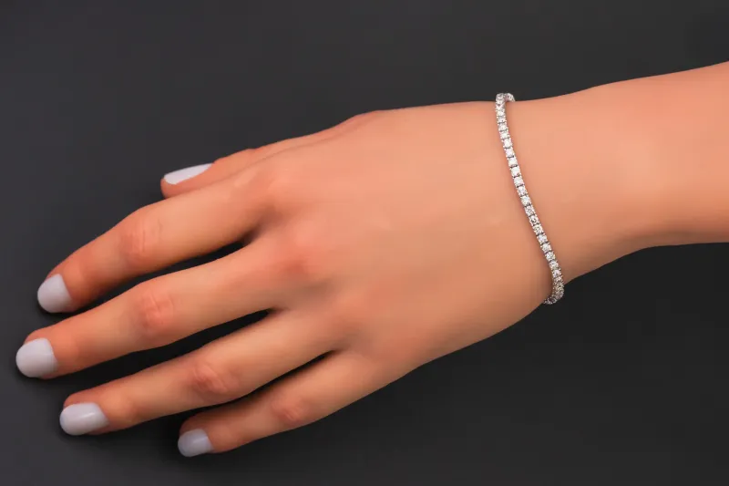 14ct  White Gold Diamond Tennis Bracelet 3.30cts