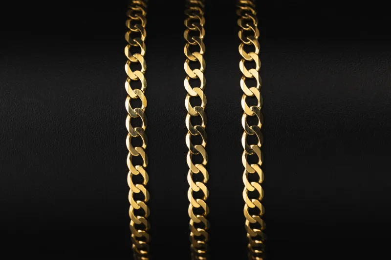 9ct Yellow Gold Flat Curb Chain 22" 9.1g
