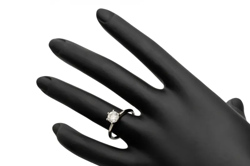 Platinum Diamond Engagement Ring 1.01ct F VS Certified
