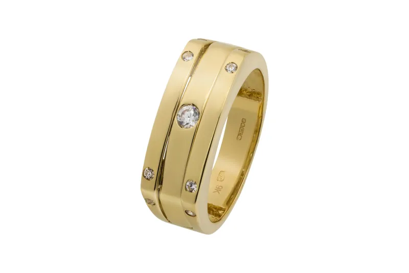 9ct Yellow Gold Cubic Zirconia Ring 4.6g