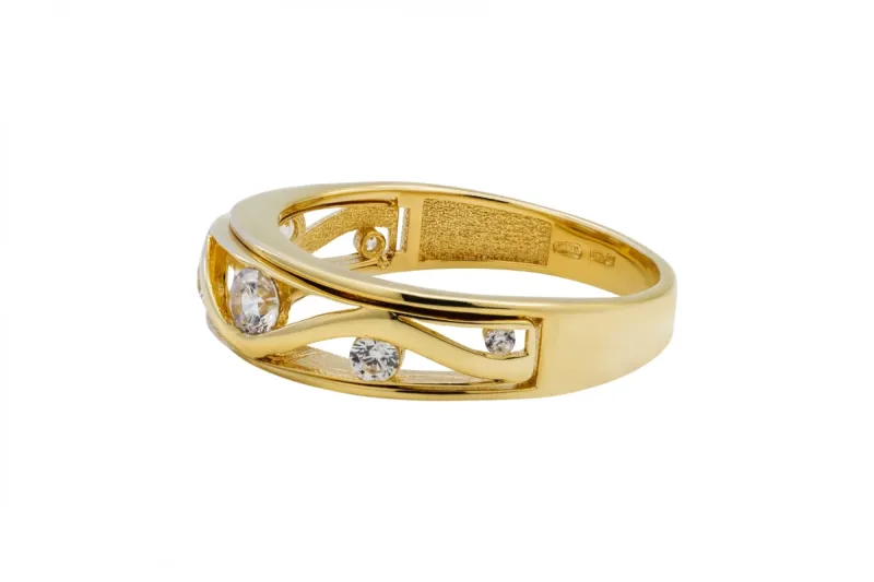 9ct Yellow Cubic Zirconia Ring 2.9g