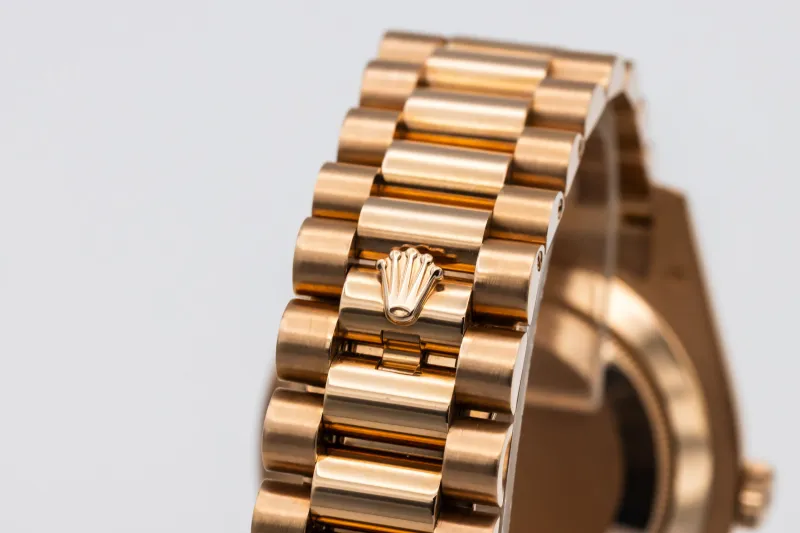 Rolex Day-Date II 41mm 18ct Rose Gold Rose Presidential 218235 2015