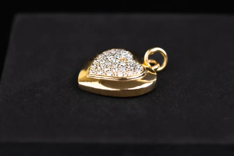 18ct Yellow Gold Diamond Heart Pendant 0.21ct