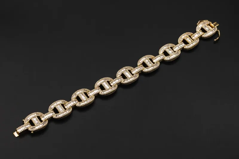 9ct Yellow gold diamond linked bracelet 65grams 25cts