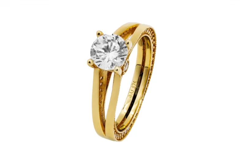 9ct Yellow Gold Cubic Zirconia Ladies Ring 3.7g