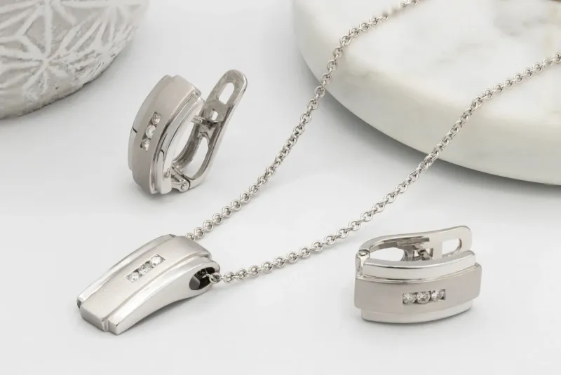 18ct White Gold Diamond Jewellery Gift Set 0.30ct