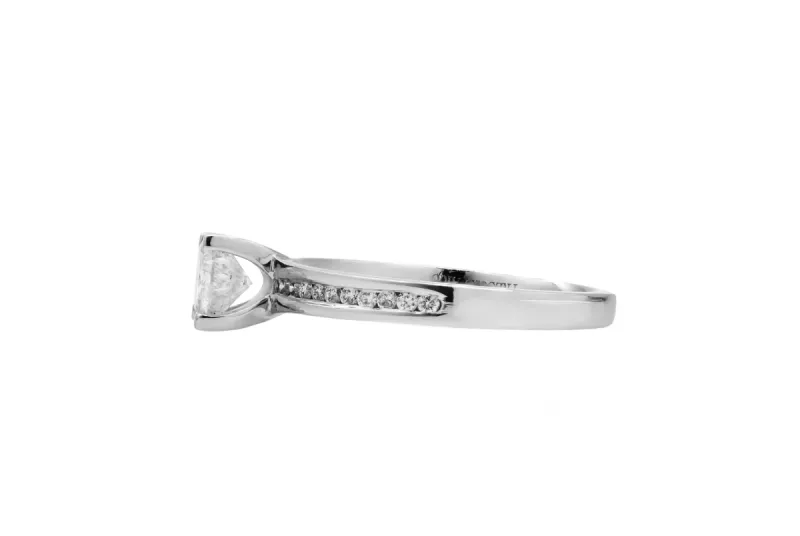 18ct White Gold Round Brilliant Diamond Engagement Ring 0.85ct