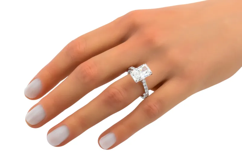 18ct White Gold Lab Grown Radiant Cut Diamond Ring 4.23ct