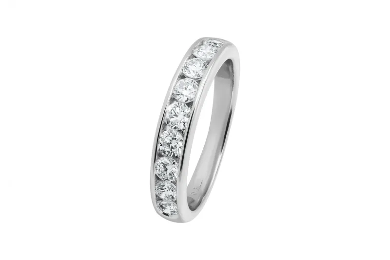 18ct White Gold Channel Set Diamond Ring 1.08ct 3.9g