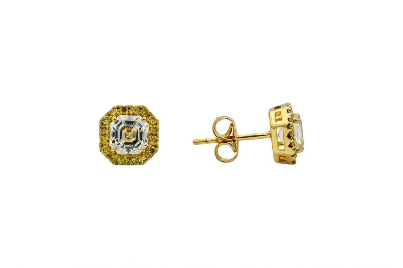 18ct Yellow Gold Diamond Asscher Cut Stud Earrings 2.20ct 3.3g
