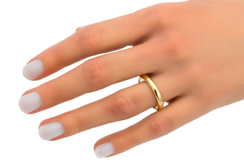 18ct Yellow Gold D Shape Wedding Band 5.5g