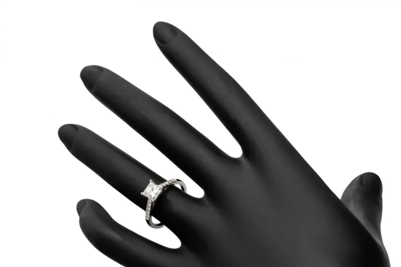18ct White Gold Diamond Engagement Ring 1.18ct F VS1 GIA Certfied