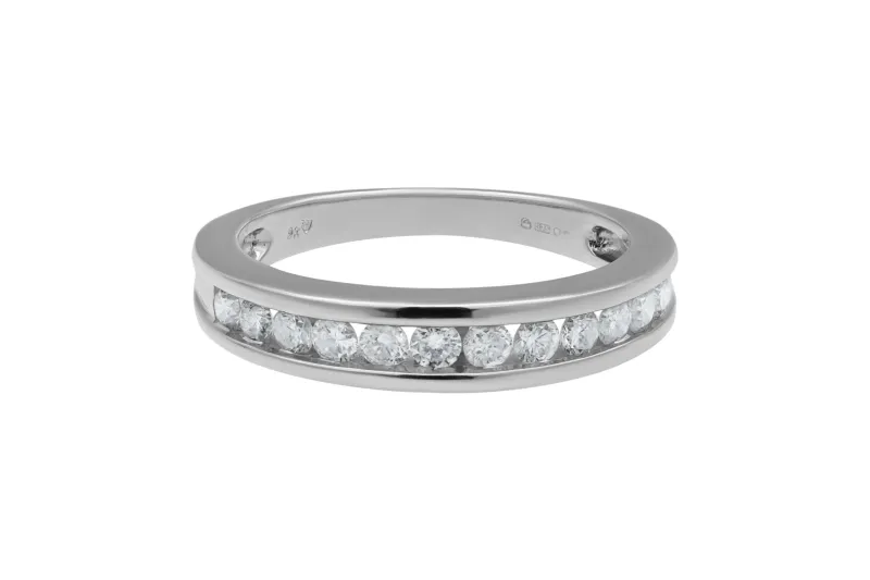 9ct White Gold Diamond Channel Set Wedding Band 3.4g 0.36ct