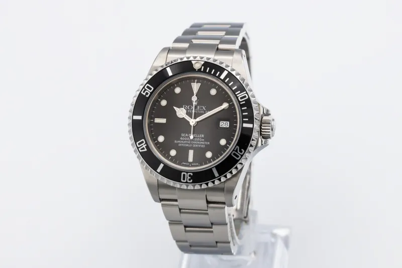 Rolex Sea-Dweller 4000 40mm Stainless Steel Oyster 16600 2001