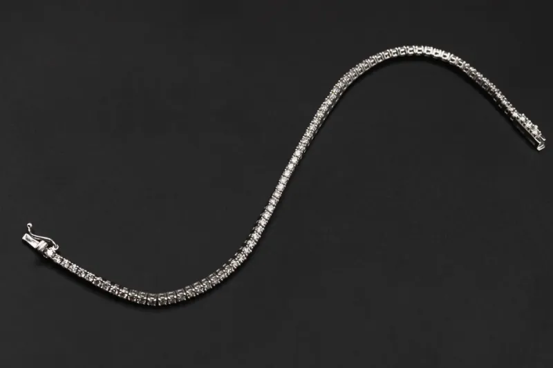 14ct White Gold Diamond Tennis Bracelet 2.40ct