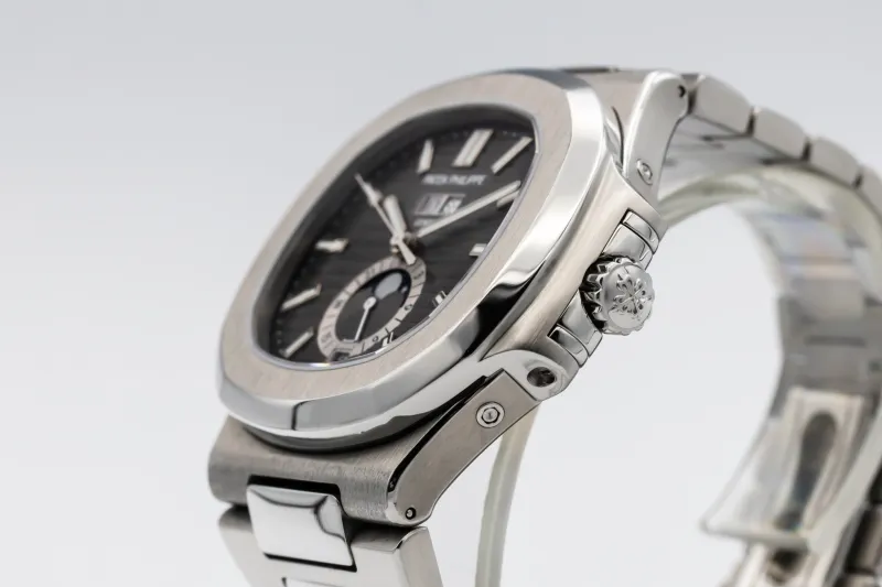 Patek Philippe Nautilus 40.5mm Stainless Steel 5726/1A-001 2016