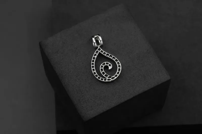 18ct White Gold Diamond Swirl Pendant 0.30ct