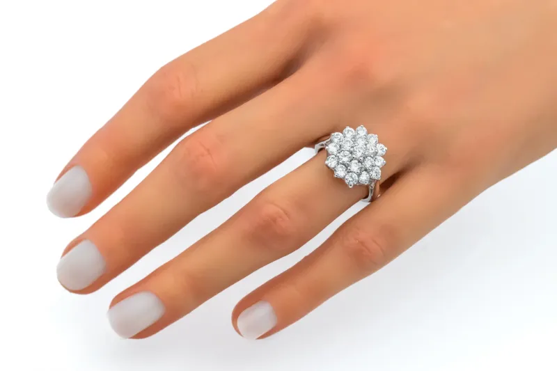 9ct White Gold Cluster Design Diamond Ring 1.17ct 4.7g