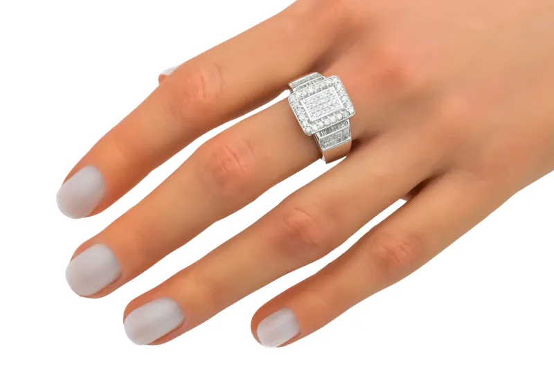 9ct White Gold Diamond Ring 0.95ct 6.8g