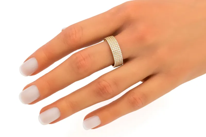 9ct Yellow Gold Cubic Zirconia Ring 4.4g