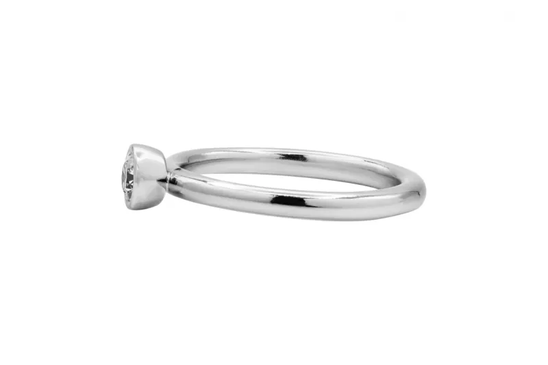 18ct White Gold Diamond Rub Over Engagement Ring 0.25ct