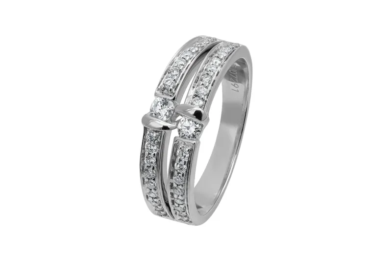 18ct White Gold Diamond Twist Design Ring With Double Diamond Shoulders 0.88ct