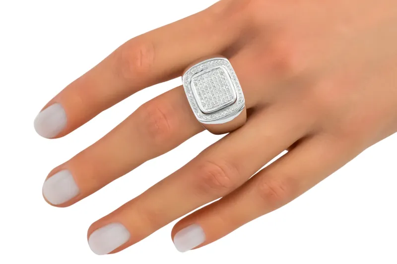 9ct White Gold Diamond Ring 0.57ct 10.9g