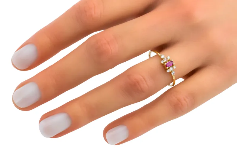 14ct Yellow Gold Emerald and Brilliant Cut Pink and White Cubic Zirconia Ring 1.20g