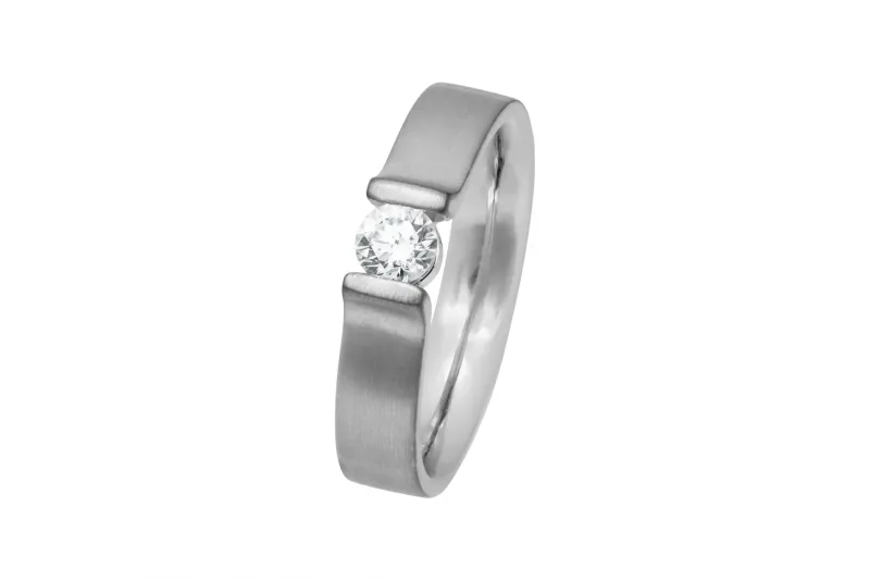 18ct White Gold Diamond Engagement Ring 0.25ct 6.4g