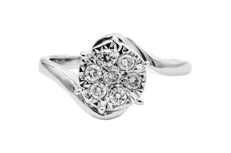 18ct White Gold Diamond Cluster Twist Ring 0.22ct