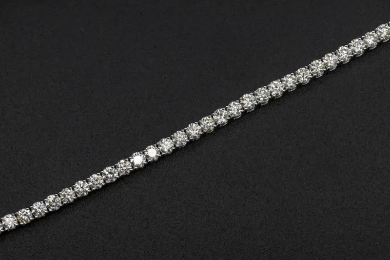 18ct White Gold Classic Diamond Tennis Bracelet 5.02ct