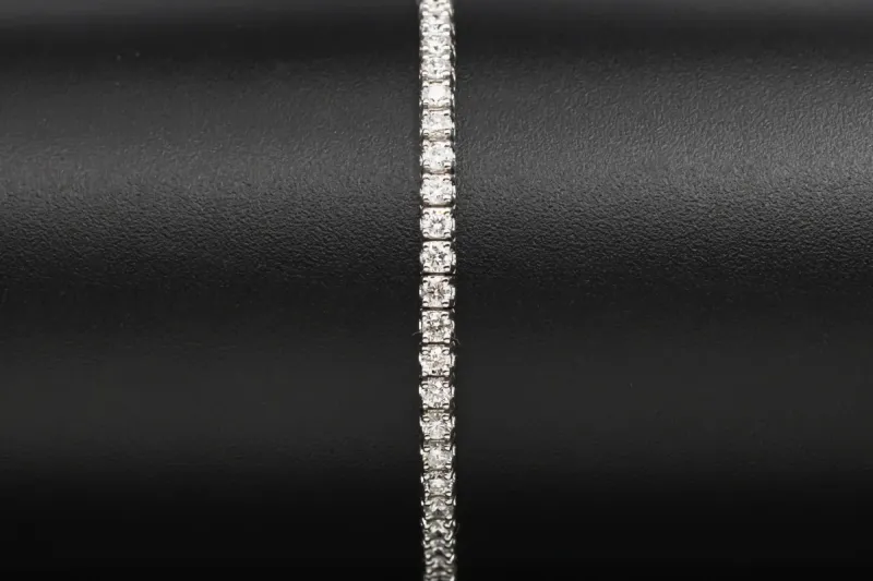 9ct White Gold Diamond Tennis Bracelet 3.45ct