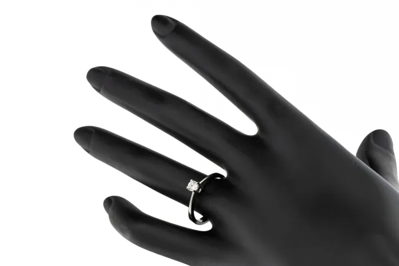 18ct White Gold Diamond Solitaire Engagement Ring 0.20ct