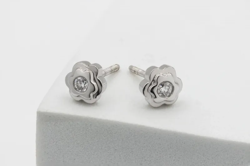 18ct White Gold Floral Diamond Stud Earrings 0.20ct