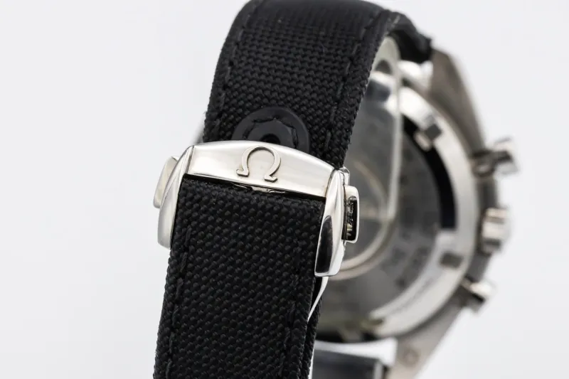 OMEGA Speedmaster Professional Moonwatch Fabric 42mm 310.32.42.50.01.001 2026