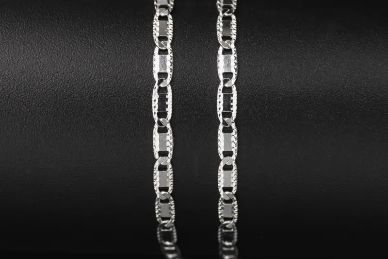 18ct White Gold Mariner Chain 16" 8.4g