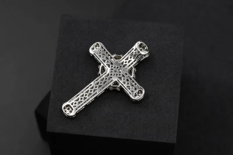 18ct White Gold Diamond Cross Pendant 2.77cts