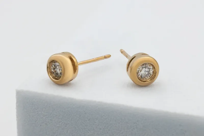9ct Yellow Gold Rub Over Diamond Stud Earrings 0.60ct