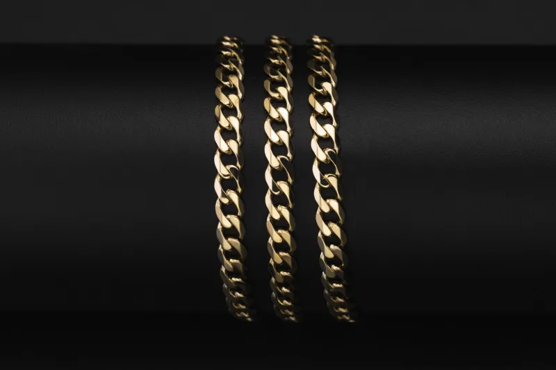 9ct Yellow Gold Flat Curb Chain 22" 5.3mm 22.9g