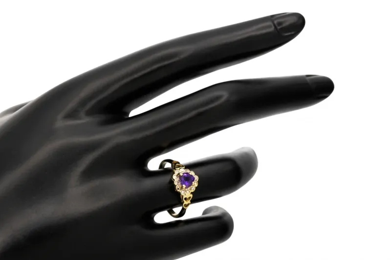 9ct Yellow Gold Amethyst & Diamond Heart Shaped Ring 0.12ct