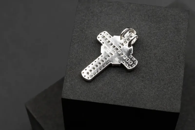 9ct White Gold Diamond Cross Pendant 1.53ct