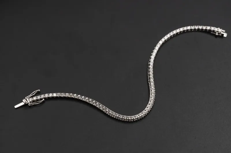 9ct White Gold Diamond Tennis Bracelet 3.45ct
