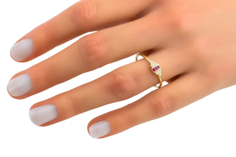 14ct Yellow Gold Pink Emerald Cut & White Cubic Zirconia Cluster Ring Size P 1.5g