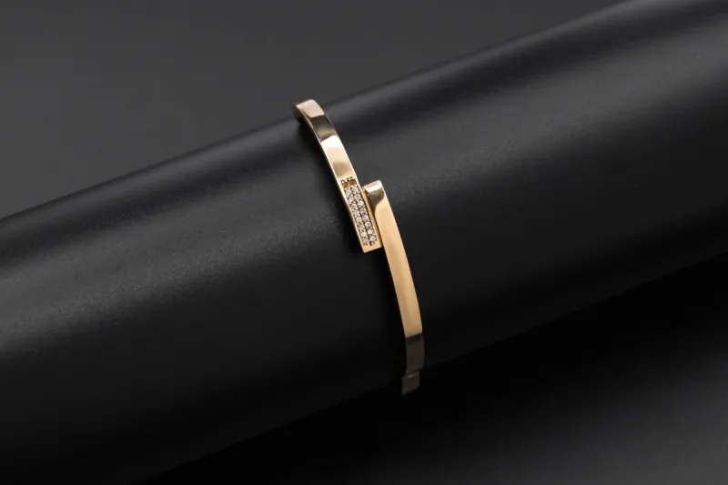 9ct Yellow Gold Cubic Zirconia Baby Bangle 4.5g