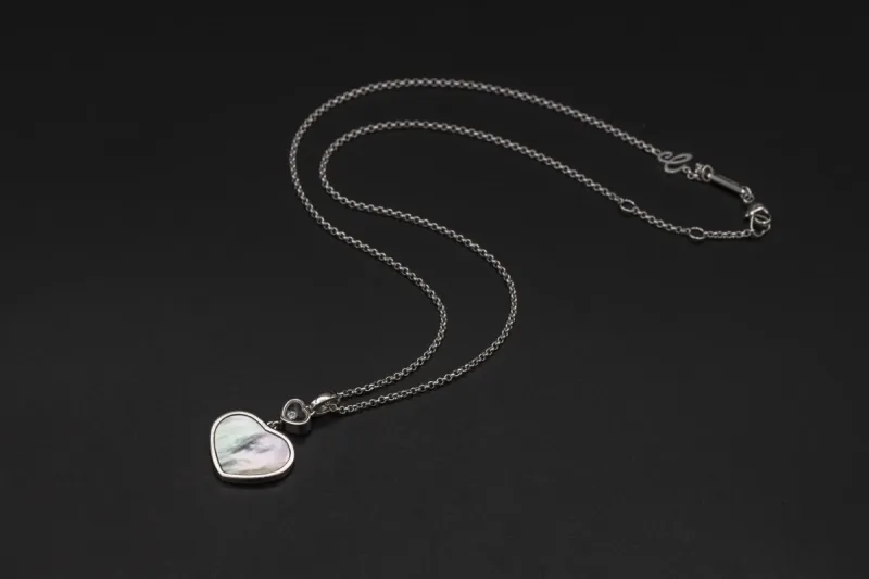 Chopard Happy Hearts 18ct White Gold Mother of Pearl Diamond Necklace 0.05ct
